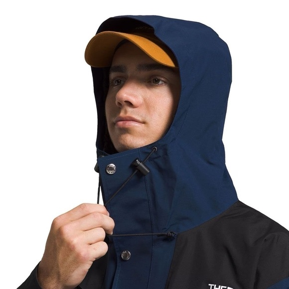 The North Face Blue and Black Jacket - Picture 13 of 13